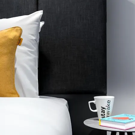 Staycity Paris La Defense Aparthotel Courbevoie