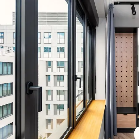 Staycity Paris La Defense Hotel