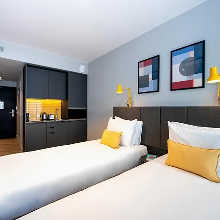 Aparthotel Staycity Paris La Defense