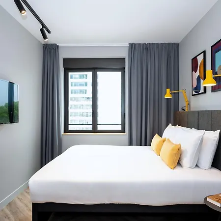 Staycity Paris La Defense Hotel