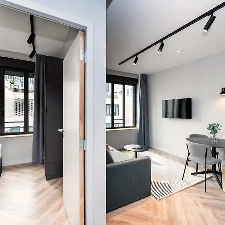 Staycity Paris La Defense Aparthotel
