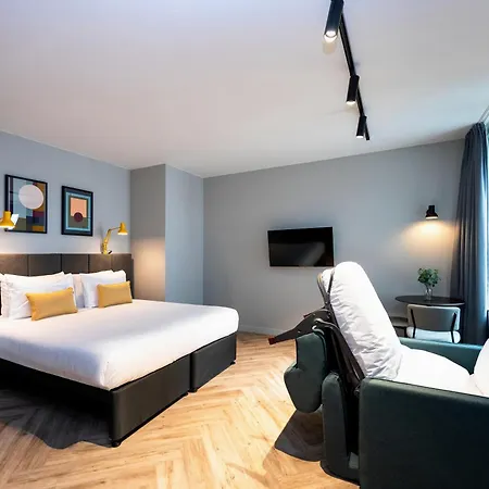 Staycity Paris La Defense Hotel Courbevoie