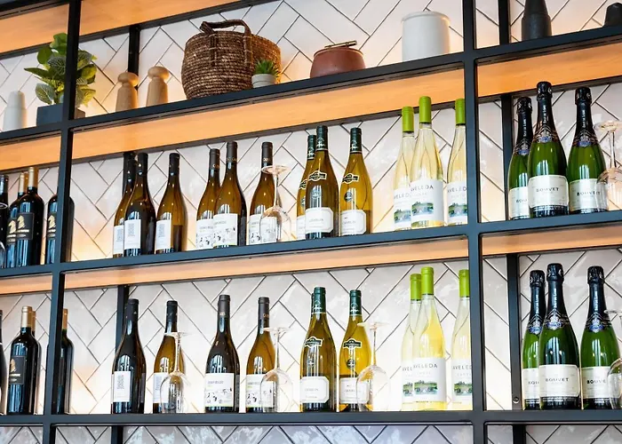 Staycity Paris La Defense 酒店 4*