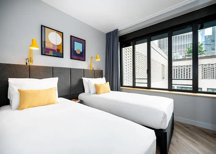 Staycity Paris La Defense 酒店