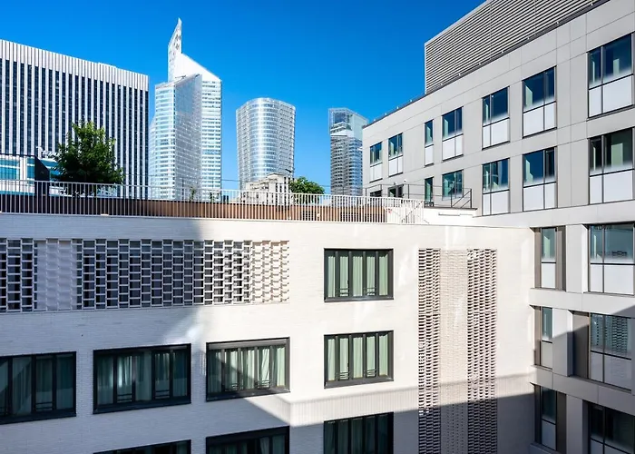 Staycity Paris La Defense 库尔布瓦