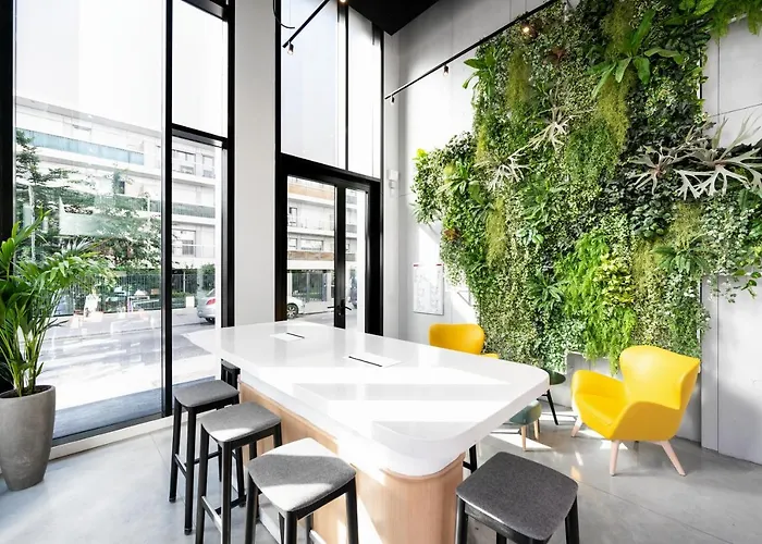 Staycity Paris La Defense 酒店
