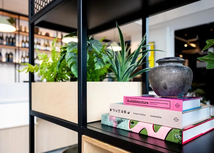 Staycity Paris La Defense 酒店