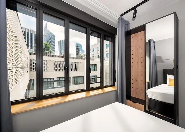 酒店 Staycity Paris La Defense 4*