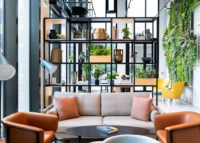 Staycity Paris La Defense 酒店