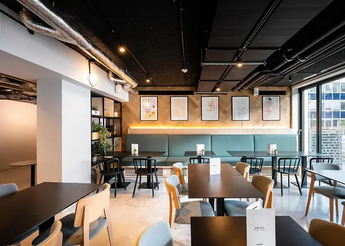 Staycity Paris La Defense 4* 库尔布瓦
